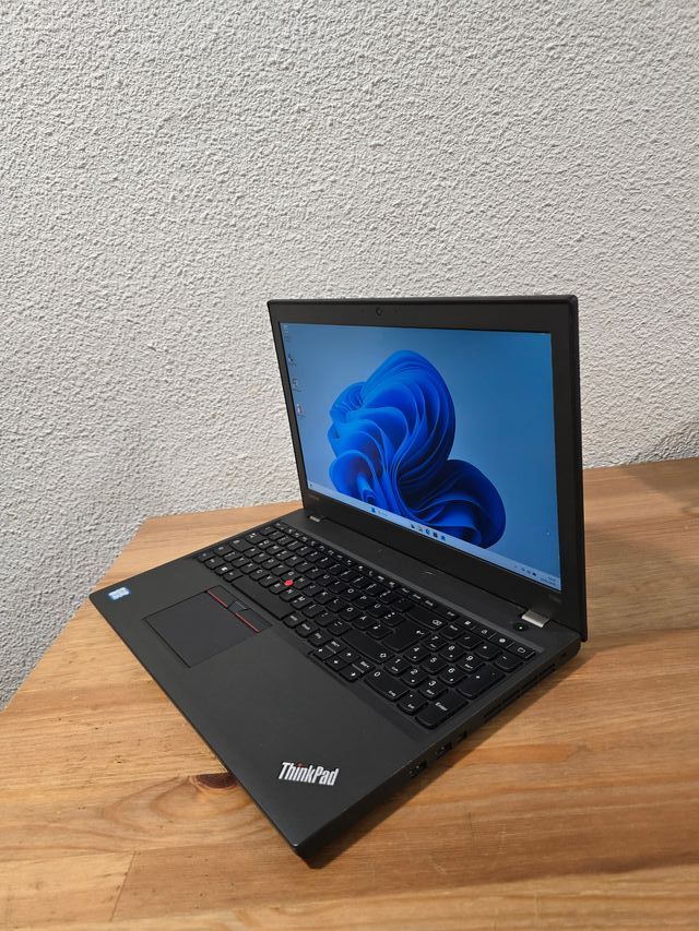 LENOVO T560 Touch i5 | 16 GB di RAM | SSD da 256 GB