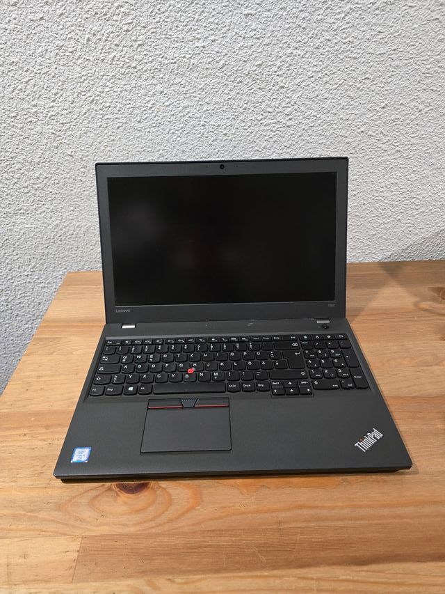 LENOVO T560 Touch i5 | 16 GB di RAM | SSD da 256 GB
