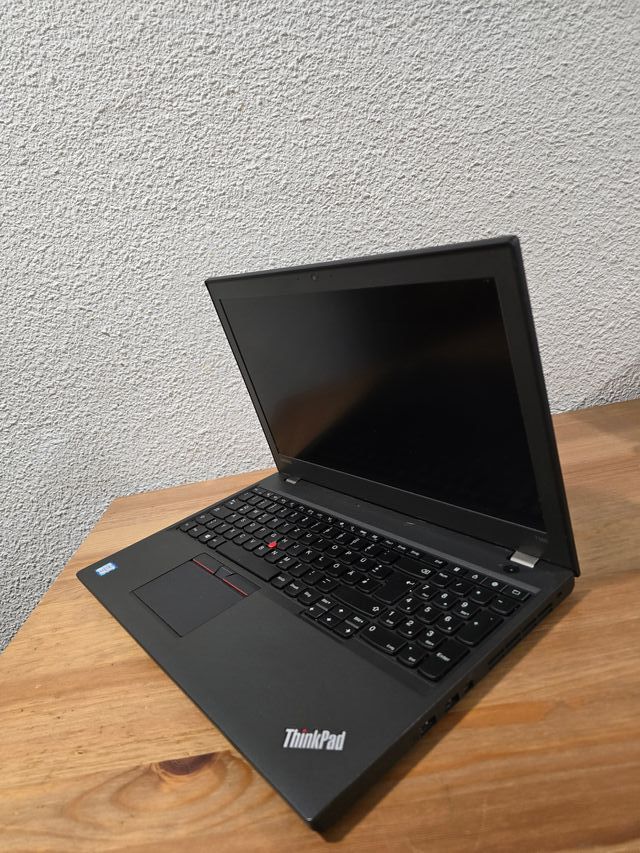 LENOVO T560 Touch i5 | 16 GB di RAM | SSD da 256 GB