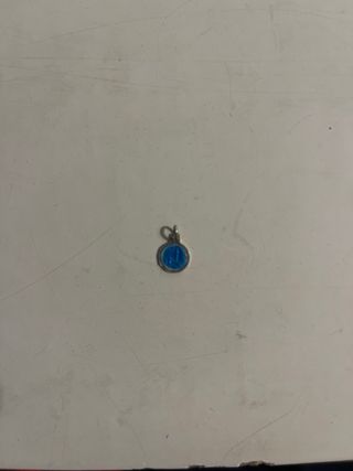 Medalla virgen de lourdes azules y plateados