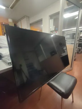 TV 50 pulgadas, Toshiba con Smart TV