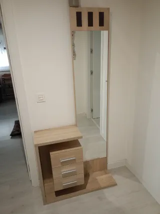 Mueble recibidor con espejo