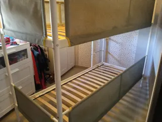 Cama litera metálica muy resistente