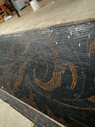 Mesa baúl antigua de madera