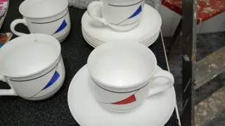 Juego de 4 tazas de porcelana