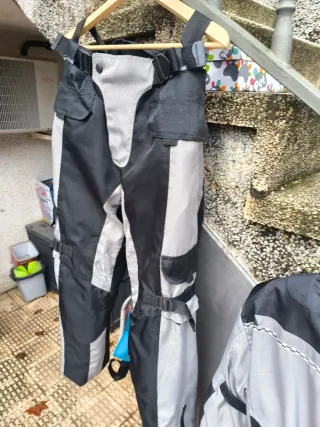 Chaqueta y pantalón moto talla M