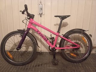 Bicicleta Trek 24 rosa 611332555 solo persona.