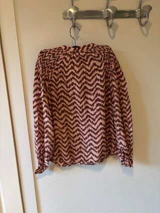 Blusa Mango rosa y marrón