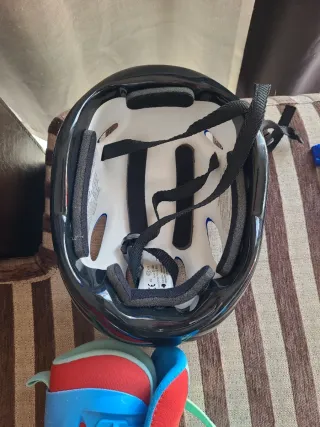 Conjunto Patinaje Casco y Protecciones