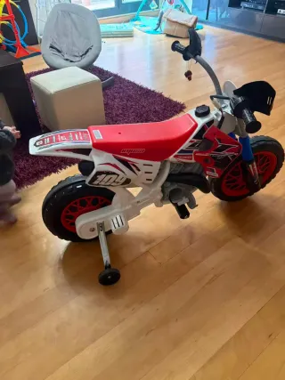 Moto eléctrica infantil 3-4 años