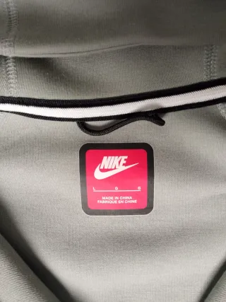 Nike Tech Fleece Windrunner Gris Talla L