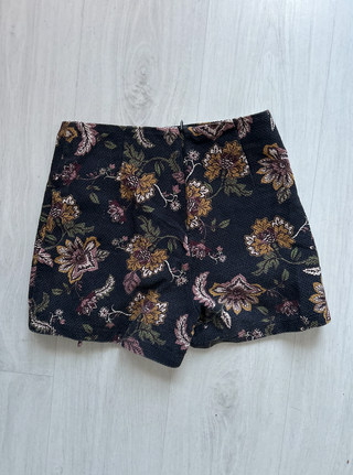 Conjunto Stradivarius camisa y falda flores