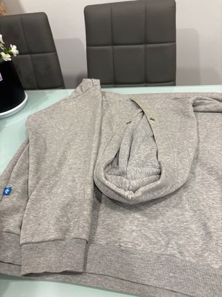 Sudadera Adidas Gris con bolsillo