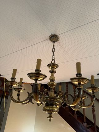 Elegante Candelabro Dorado, el precio es negoci