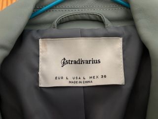 Chaqueta Stradivarius verde