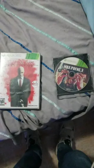 Xbox 360 Blanca con Mando Dorado