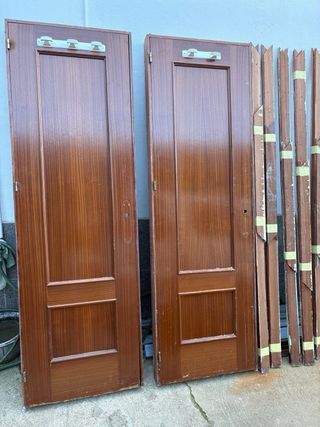 Puertas de sapelli y madera