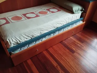 Cama 90, Escritorio y Tocador.