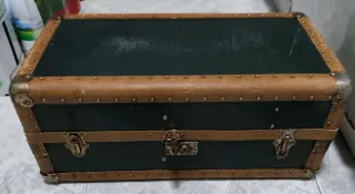 Baúl vintage madera y metal