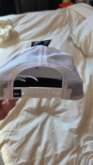 Gorra Quiksilver Azul y Blanca