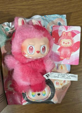 Labubu BigintoEnergy Love Peluche