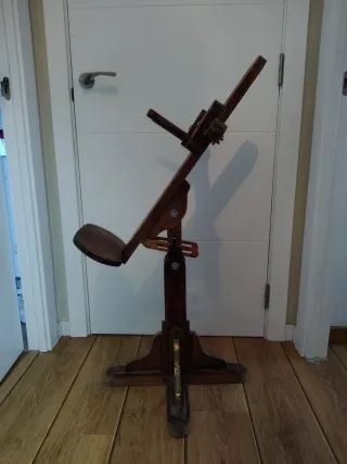 Encaje de bolillos.Soporte y almohada