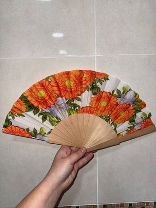 Abanico de flores multicolor