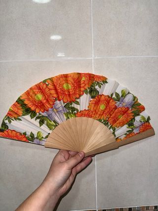 Abanico de flores multicolor