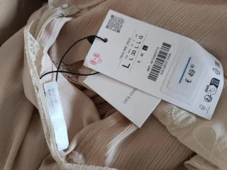 Vestido midi bordado zara