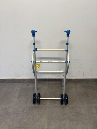 Andador Ortopédico Plegable con Ruedas