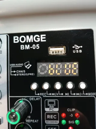 Mixer audio 4/5 canali Nuovo!