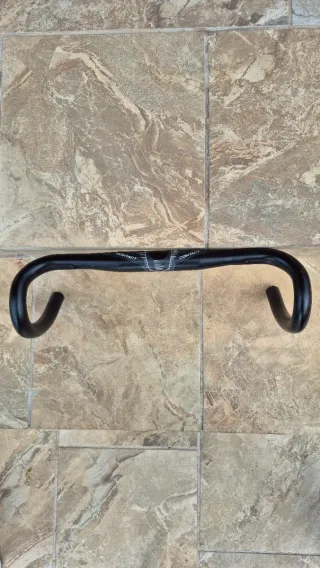 Manillar de bicicleta de aluminio