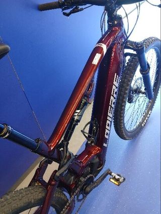 Bicicleta Eléctrica de Montaña Doble suspensión Lapierre