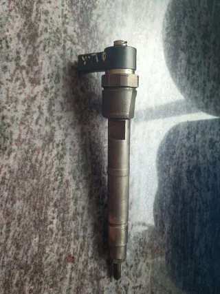 Inyector Mercedes Vito A6470700087