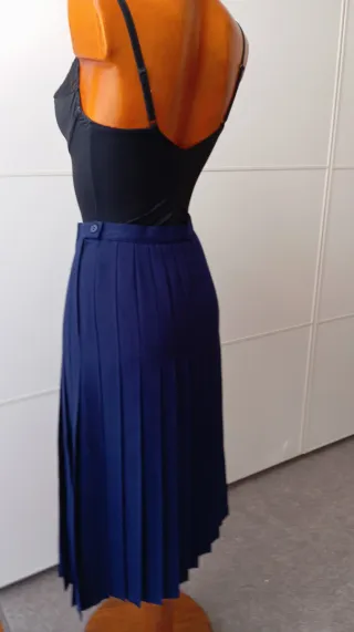 Falda vintage azul plisada