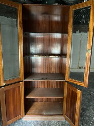 Mueble madera y cristal con balda