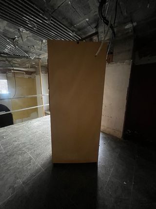 Mueble madera y cristal con balda