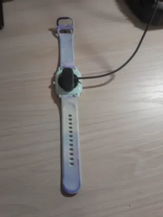 Smartwatch con cargador