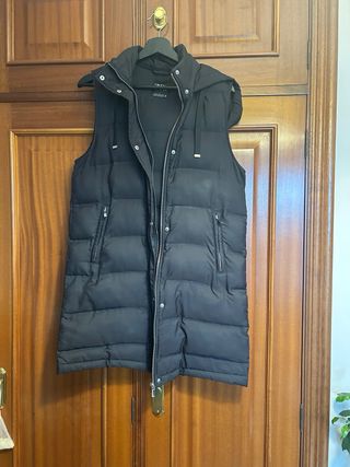 Chaleco plumífero Zara negro