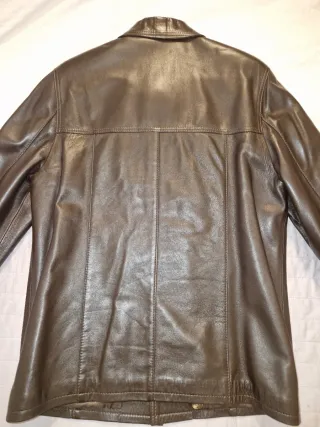 Chaqueta de cuero marrón