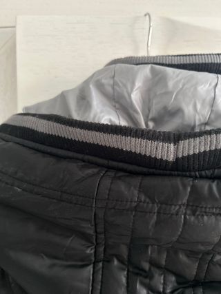 Chamarra niño/a negra y gris Talla 12 años