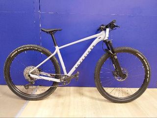 Bicicleta MTB Cross Country Race 700 Gris Cuadro Aluminio