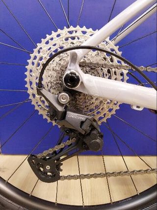 Bicicleta MTB Cross Country Race 700 Gris Cuadro Aluminio