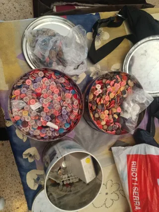 Lote costura varios hilos botonets, y accesorios