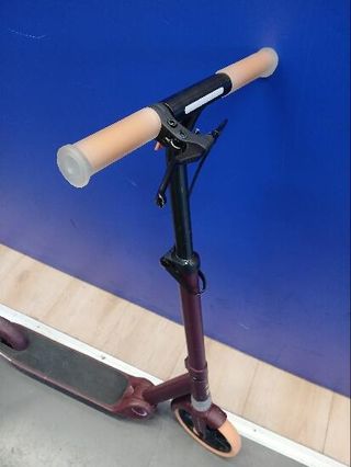 PATINETE JÚNIOR M900 BURDEOS Y TOQUE EN NARANJA