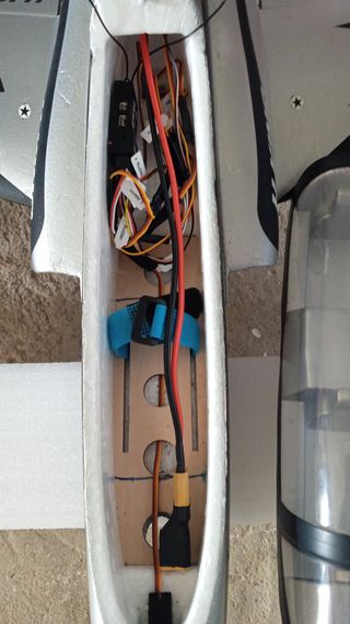 H-King Viper 64 6s con batería 6s 2200mah regalo