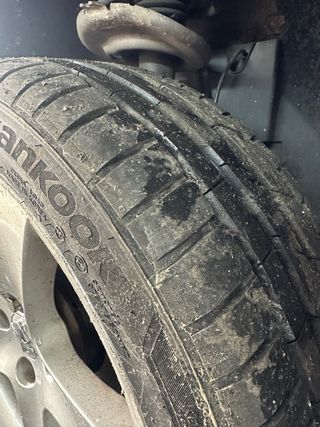 Llantas 225/45/17 con Neumáticos casi nuevos