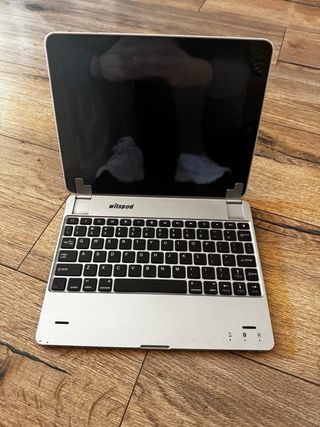 iPad 1 16GB + Teclado Whispad