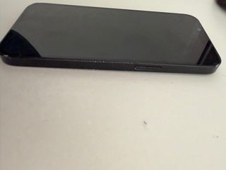 iPhone 16e negro