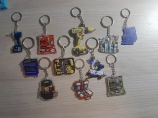 Portachiavi assortiti attrezzi da lavoro 2D